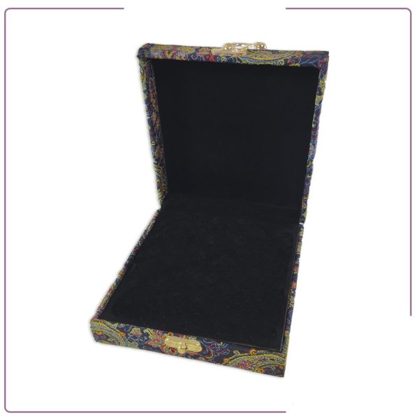 Cashmere gift box with Persian Paisley design